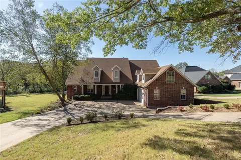 2865 N Dorchester Dr, Fayetteville, AR 72703