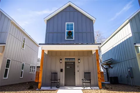 652 W Price Ave, Springdale, AR 72764