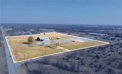 4055 N 2nd St, Rogers, AR 72756