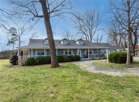 21865 Davidson Rd, Siloam Springs, AR 72761