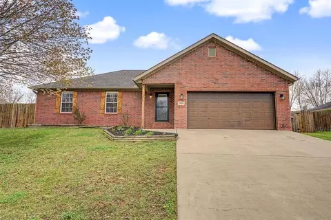 1354 Laurie Ln, Elkins, AR 72727