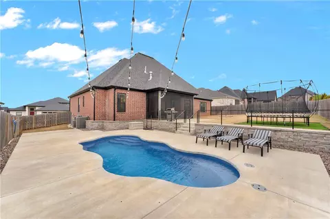 Exterior - 8005 W Bancroft, Rogers, AR 72758 photo 4 of 6
