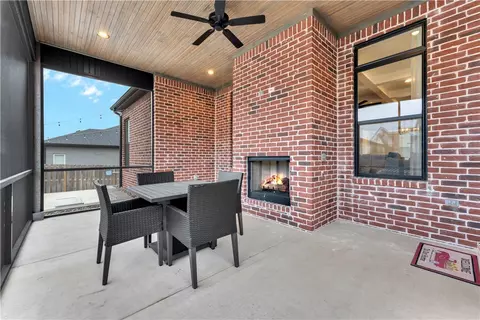 Exterior - 8005 W Bancroft, Rogers, AR 72758 photo 3 of 6