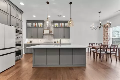 Kitchen - 8005 W Bancroft, Rogers, AR 72758 photo 1 of 3