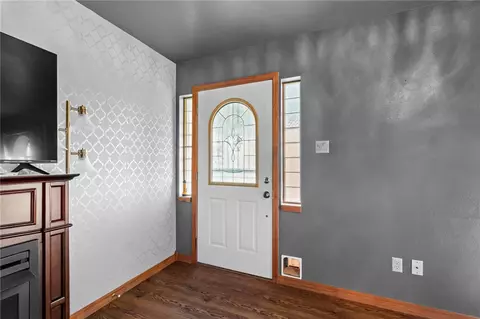 Entry Way - 2000 Lakeshore Ln, Mansfield, AR 72944 photo 1 of 2