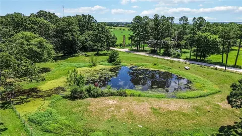 18040 E Holt Rd, Lincoln, AR 72744