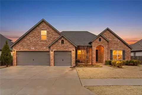 970 Clark Cir, Bentonville, AR 72713