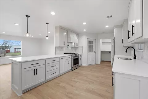 812 N 28th St, Rogers, AR 72756