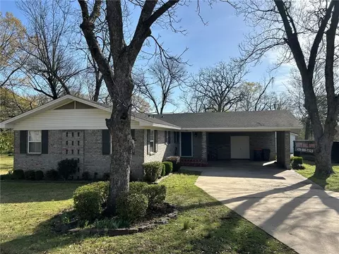 100 N Fairbanks Ave, Russellville, AR 72801