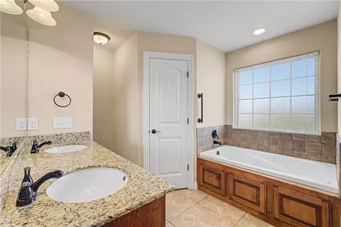 Bath - 703 Olivia Ln, Centerton, AR 72719 photo 1 of 2