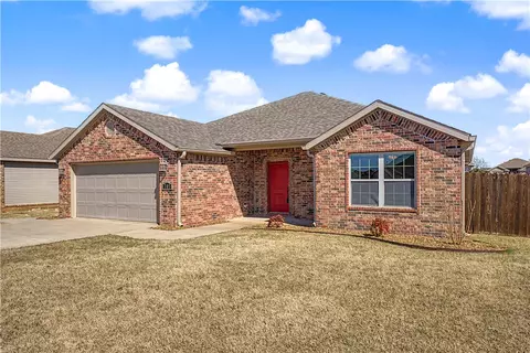 Exterior - 703 Olivia Ln, Centerton, AR 72719 photo 2 of 2