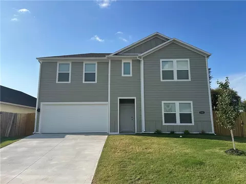 850 Hudson St, Prairie Grove, AR 72753