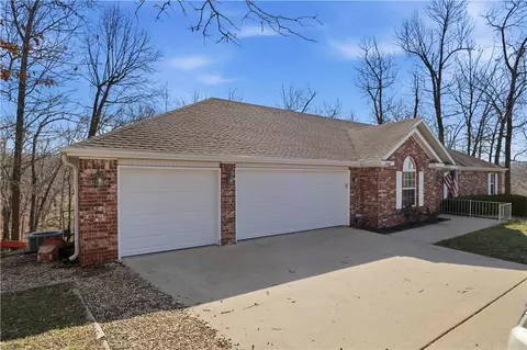 8750 Pageant Dr, Rogers, AR 72756