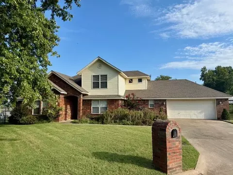 580 Beca Ln, Prairie Grove, AR 72753