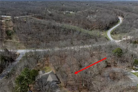 7 Little Borough Ln, Bella Vista, AR 72715