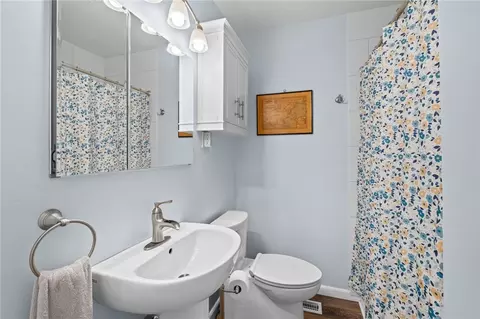 Bath - 428 39th St, Fort Smith, AR 72903 photo 1 of 3