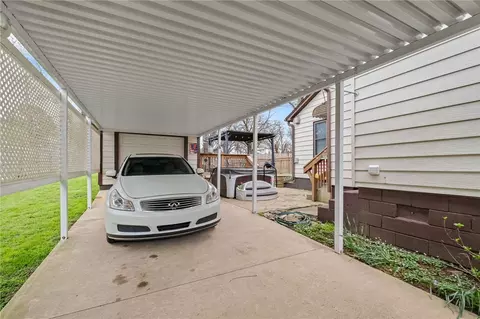 Exterior - 428 39th St, Fort Smith, AR 72903 photo 7 of 9