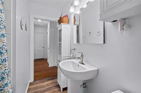 Bath - 428 39th St, Fort Smith, AR 72903 photo 2 of 3