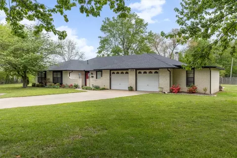 1504 S Morlan Ave, Springdale, AR 72764