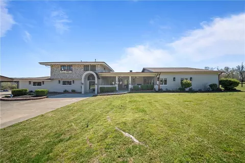 573 Reed Valley Rd, Fayetteville, AR 72704