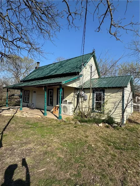 103 Maple St, Omaha, AR 72662