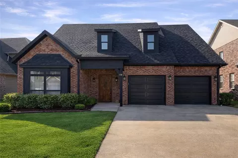 110 G Ct, Bentonville, AR 72712