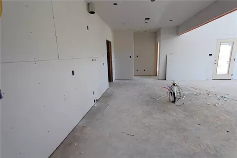 Entry Way - 17110 Malico Mountain Rd, West Fork, AR 72774 photo 1 of 3