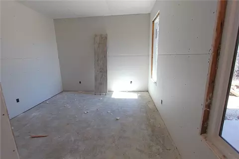 Bedroom - 17110 Malico Mountain Rd, West Fork, AR 72774 photo 1 of 4