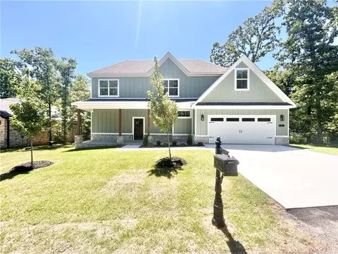14 Kentallen Ln, Bella Vista, AR 72715