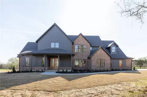 18488 Lake Sequoyah Rd, Fayetteville, AR 72701