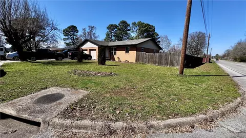 Exterior - 2000 A B Dee Ave, Springdale, AR 72762 photo 4 of 8