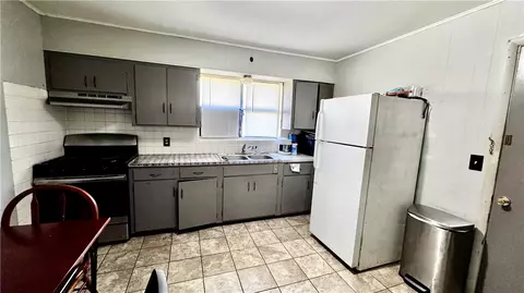 Kitchen - 2000 A B Dee Ave, Springdale, AR 72762 photo 2 of 3