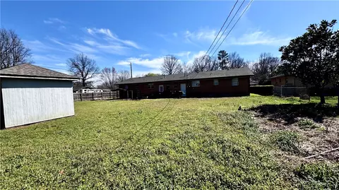 Exterior - 2000 A B Dee Ave, Springdale, AR 72762 photo 7 of 8