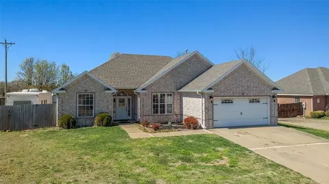 101 Blair Cir, Pea Ridge, AR 72751