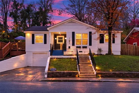 9 E Trenton Blvd, Fayetteville, AR 72701