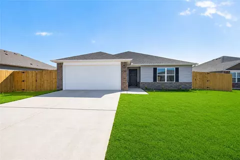 2708 Bass St, Pea Ridge, AR 72751