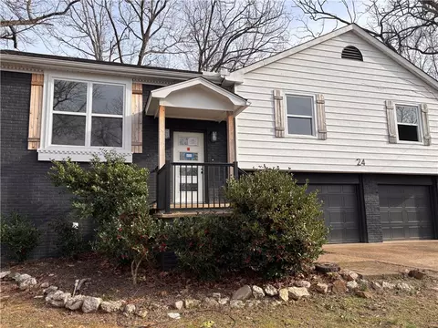 24 Wyandotte Dr, Cherokee Village, AR 72529