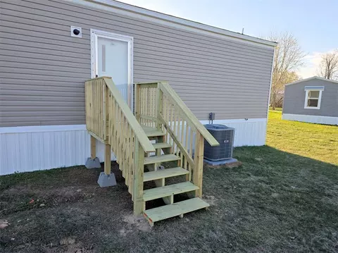 Exterior - 207 Hawkeye Ln, Harrison, AR 72601 photo 3 of 4
