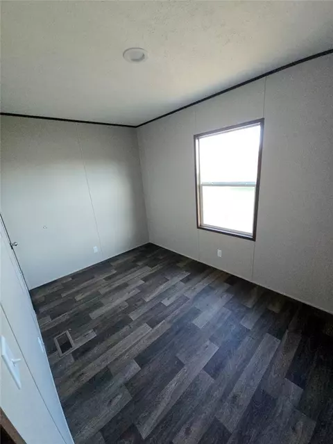 Bedroom - 207 Hawkeye Ln, Harrison, AR 72601 photo 7 of 7