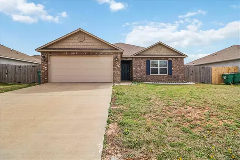 1721 Hermitage Dr, Centerton, AR 72719