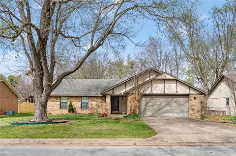 1506 E Cortland St, Fayetteville, AR 72703