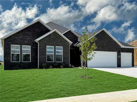 515 Renley St, Tontitown, AR 72762
