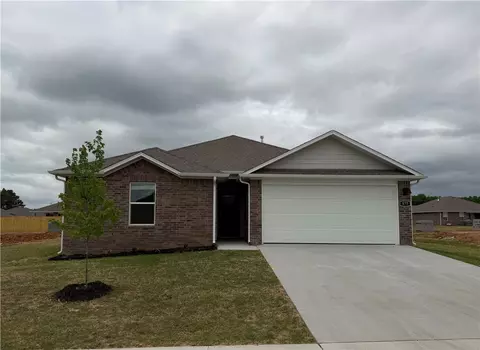 577 Nevada St, Farmington, AR 72730