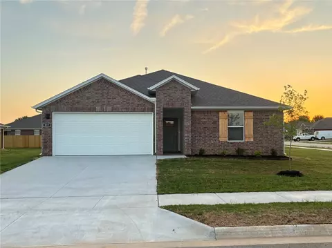 517 Nevada St, Farmington, AR 72730