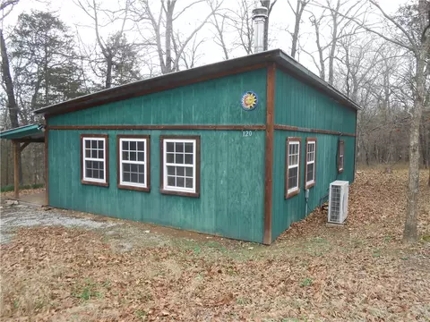 120 Walnut Rdg, Berryville, AR 72616