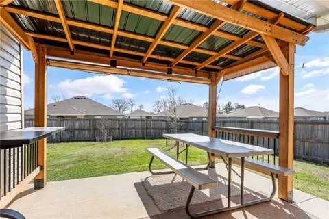 2820 Murphy St, Pea Ridge, AR 72751
