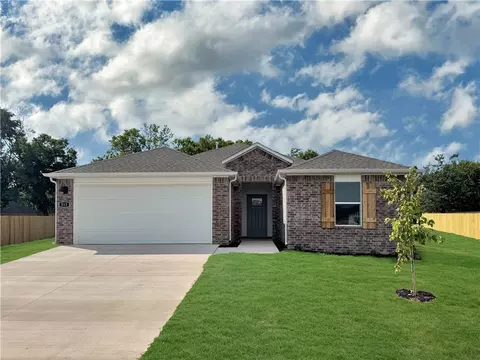 546 Nevada St, Farmington, AR 72730