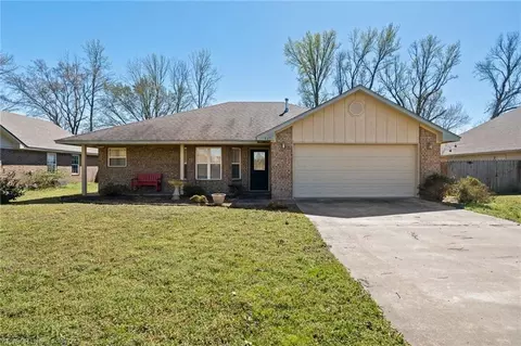 Exterior - 437 Riley Dr, Alma, AR 72921 photo 2 of 5