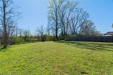 Exterior - 437 Riley Dr, Alma, AR 72921 photo 3 of 5
