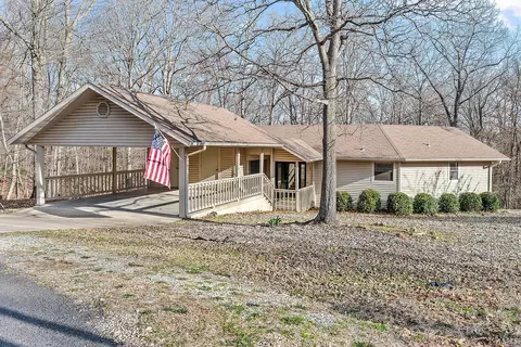 2 Donington Cir, Bella Vista, AR 72714